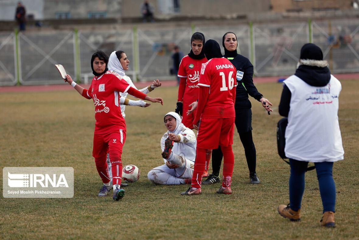 خبرنگاران تکلیف لیگ فوتبال زنان هفته آینده مشخص می شود