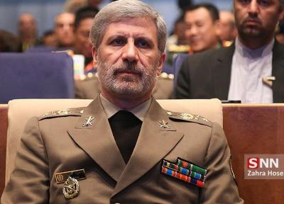 امیر حاتمی: نیازمند ارتقاء دائم توان دفاعی و بازدارندگی بومی خود هستیم