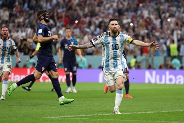 صعود آرژانتین به فینال جام جهانی در شب باشکوه ، مسی فرمانده یک ملت برای رسیدن به رویای بزرگ!